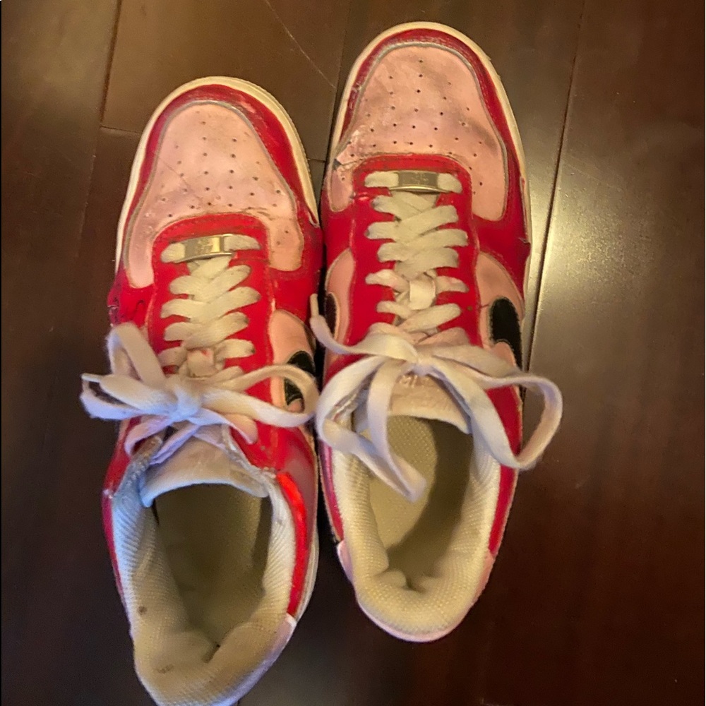 pink air force ones (‘82)